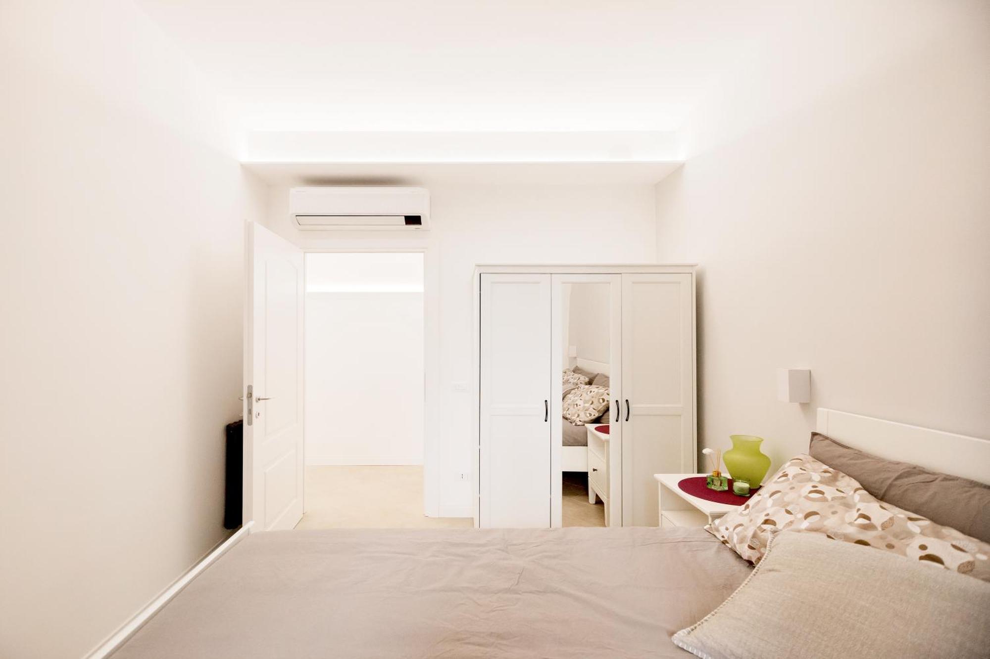 Live Roma - Chez Le Roi Luxury Apartment Exteriör bild