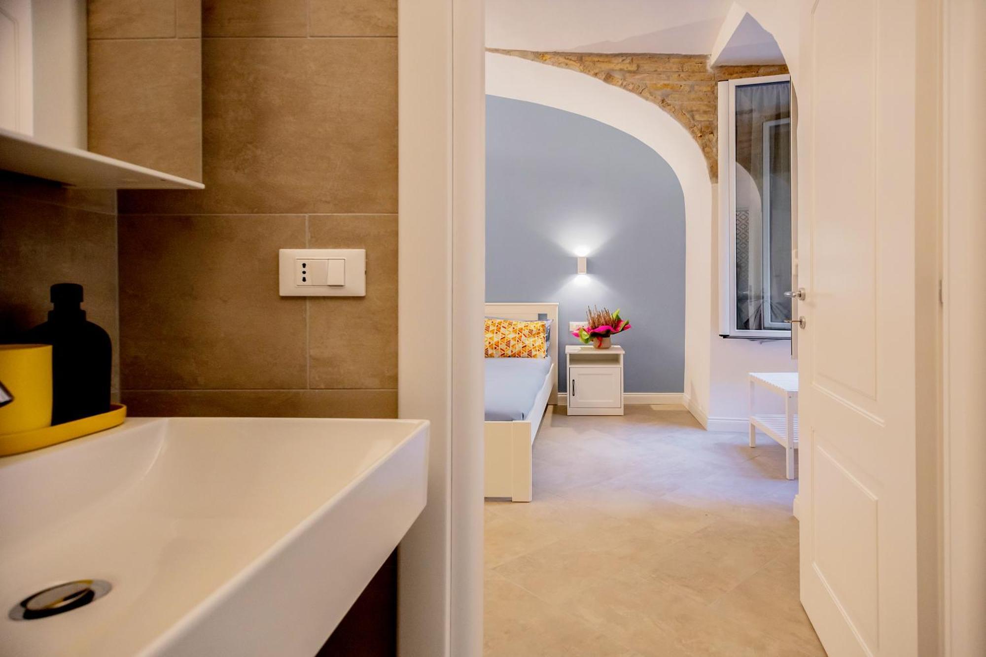 Live Roma - Chez Le Roi Luxury Apartment Exteriör bild
